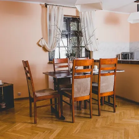 Aparthotel Dworek 3*