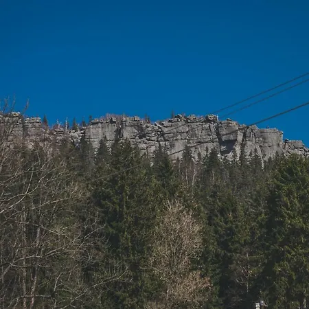 Dworek Aparthotel 3*