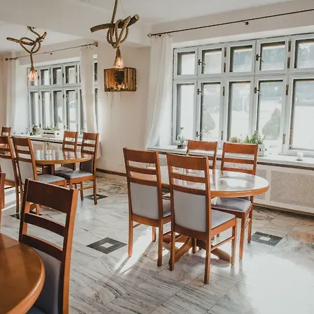Dworek Aparthotel *