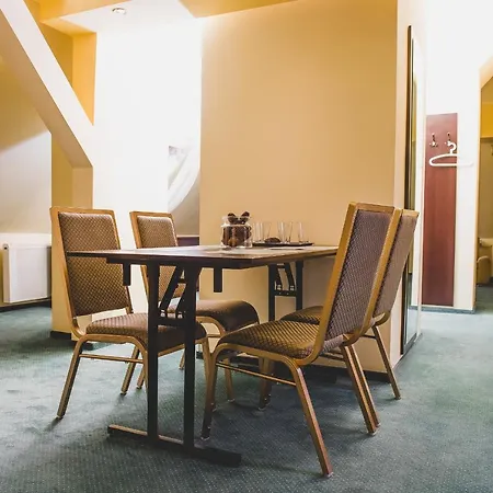 Aparthotel Dworek Karlow