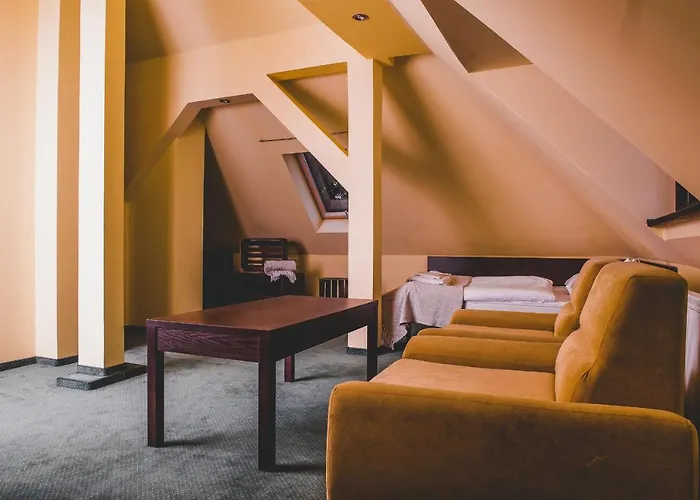 Dworek Apartahotel 3*